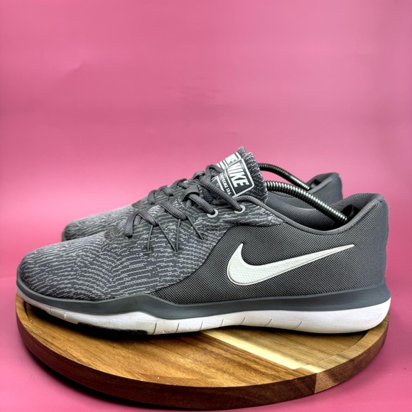 Nike Shoes - WOMEN'S NIKE FLEX SUPREME TR 6